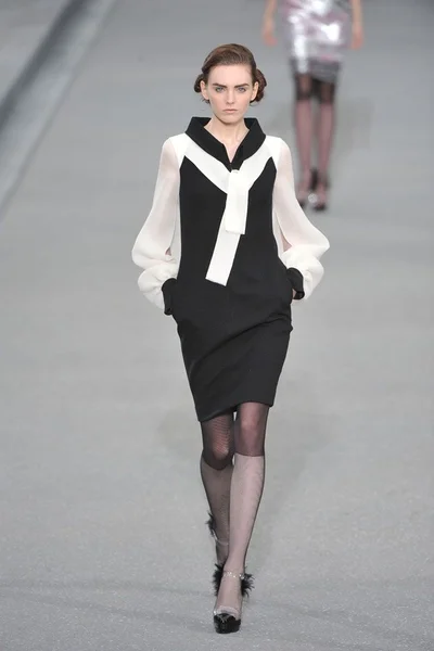 Look 44